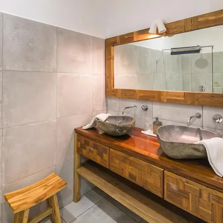 אתר קמפינג Casa Tuia קארבואירו